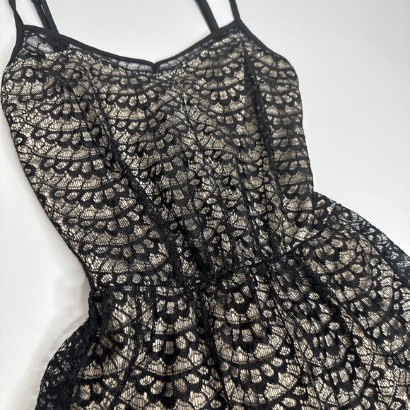 Vintage Miss Selfridge Lace Peplum Top XS Black Sheer Y2K Coquette Goth Tank - Picture 8 of 10